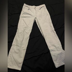 American Eagle Size 8 White Stretchy Skinny Jeans